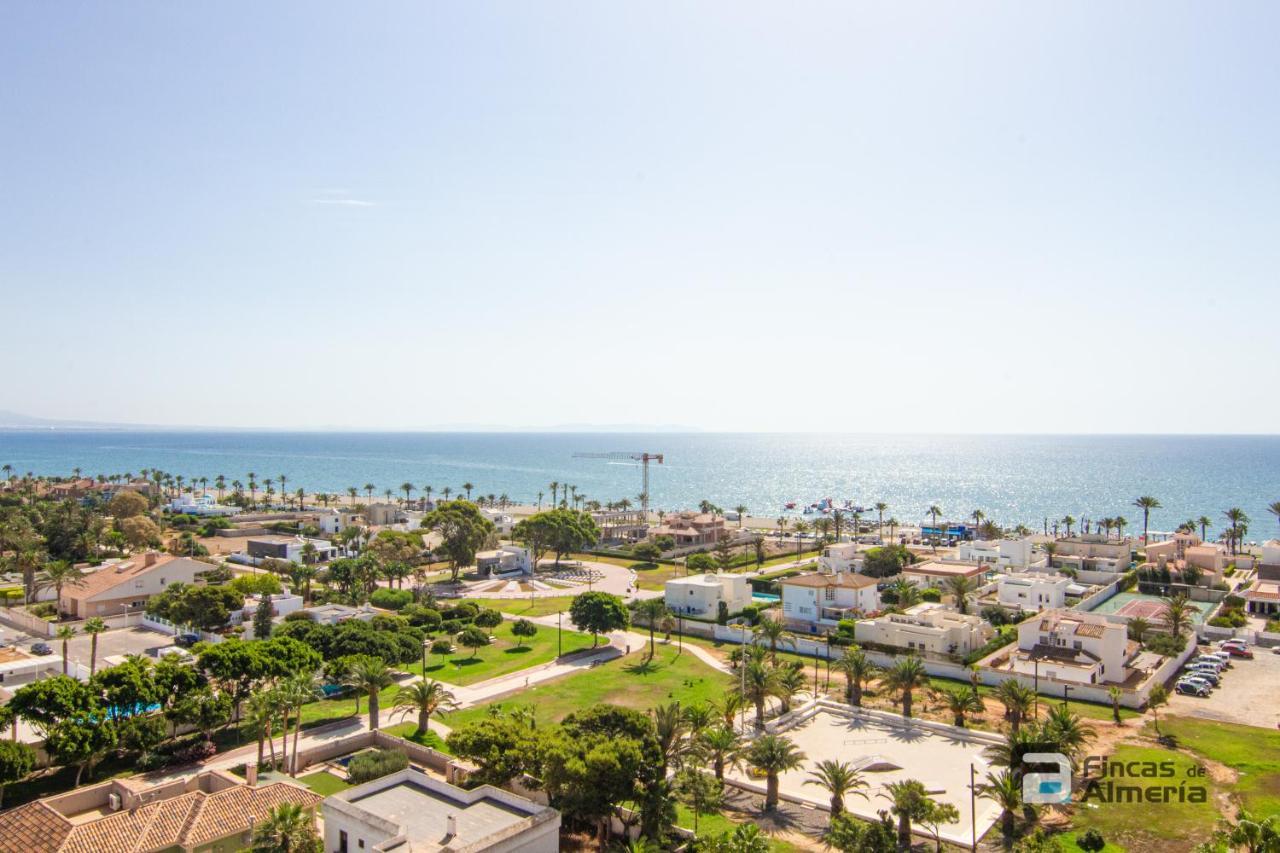 Appartement Atico Las Gaviotas R&R à Roquetas de Mar Extérieur photo